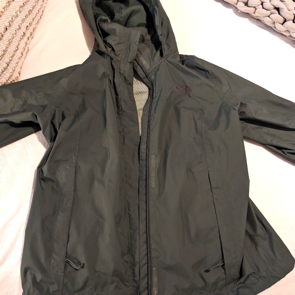 North face green rain jacket, size L.